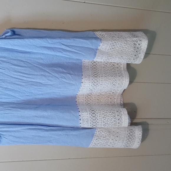 Tresics Tank with Lace Detail - Picture 2 of 5